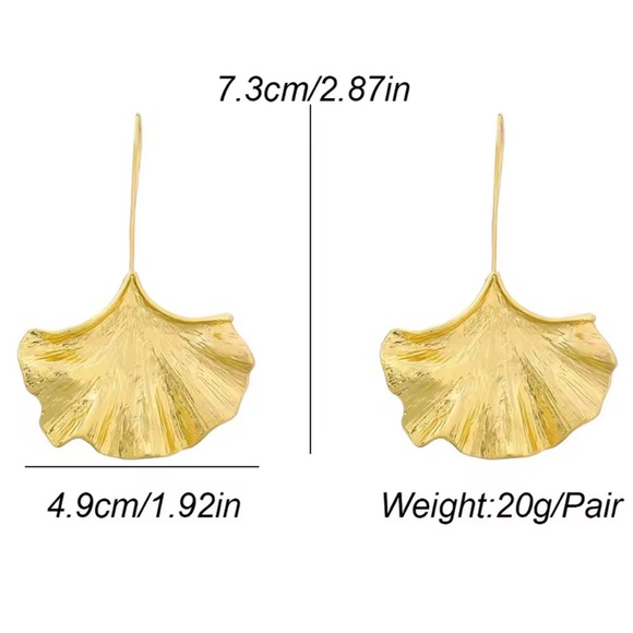 NEW ZARA  Gold Leaf Earrings - Picture 5 of 13